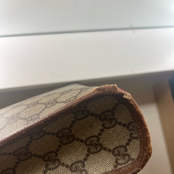 Authentic GUCCI wallet or cosmetic bag - Picture 4 of 6